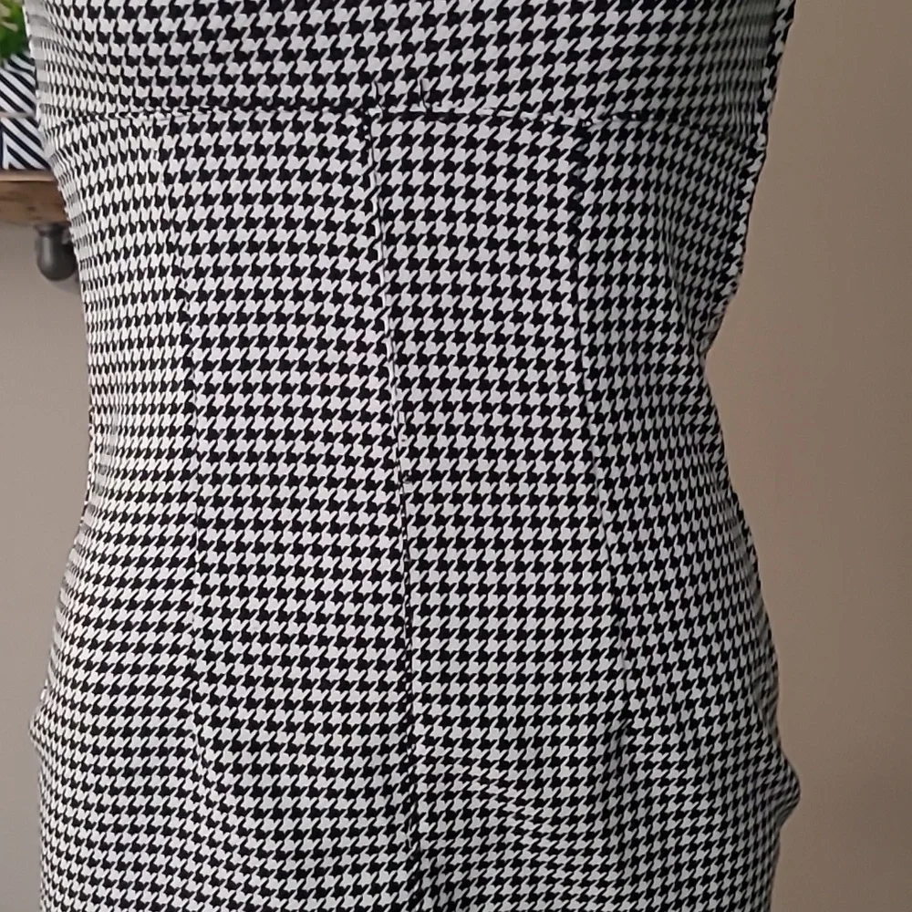 Houndstooth Mini Dress - Picture 3 of 7